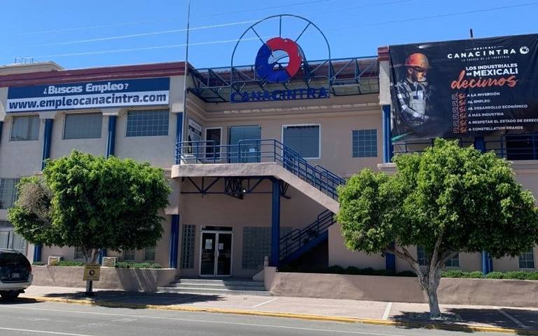 Cancela Canacintra debates especializados en economía