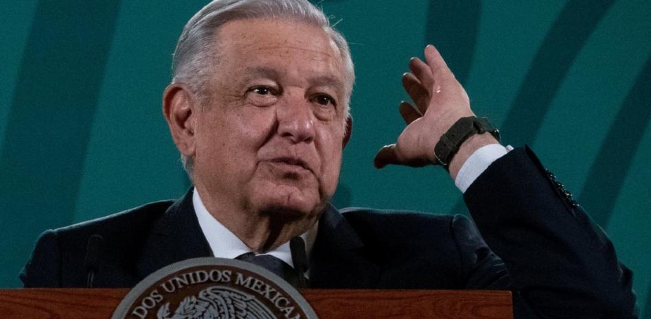 AMLO: orden de juez para vacunar a menores “no es definitiva”
