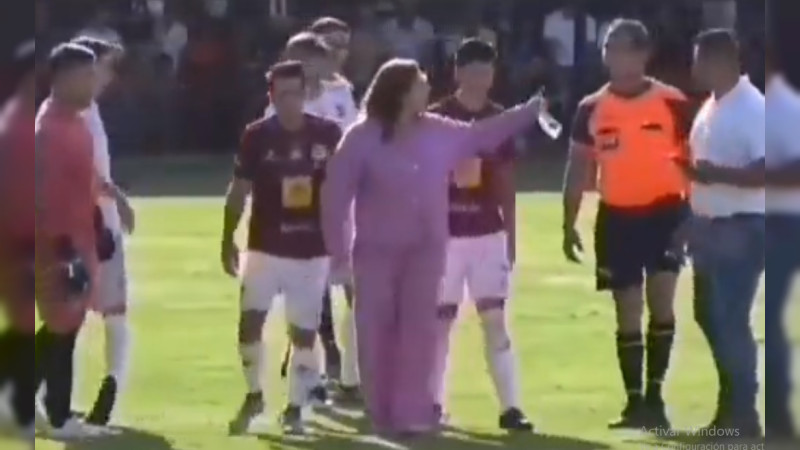 Alcaldesa de Arandas, Jalisco, habría amenazado de muerte a árbitro en partido de fútbol